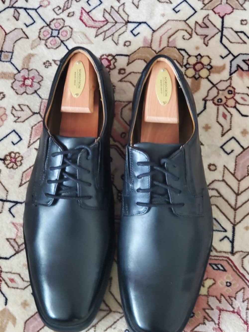 Men black dress leather shoes -Size 10 Wide